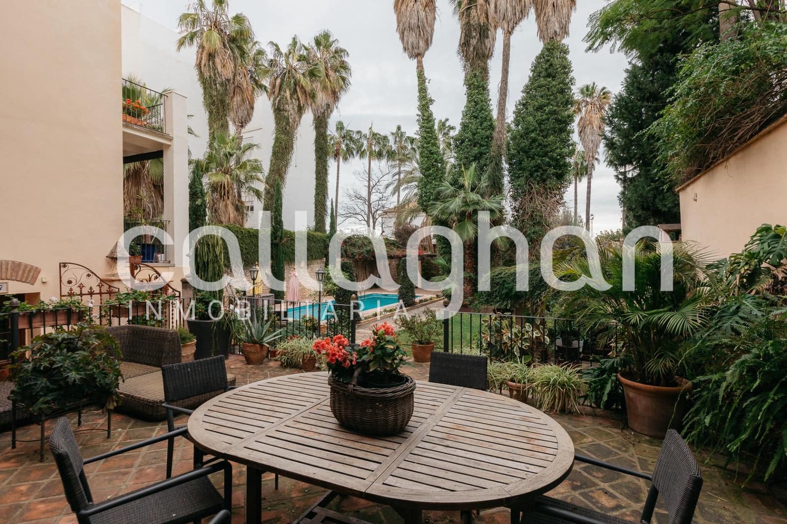 Chalet de 6 habitaciones en Rocafort en venta con piscina garaje - 3.400.000 € (Ref: 9134630)