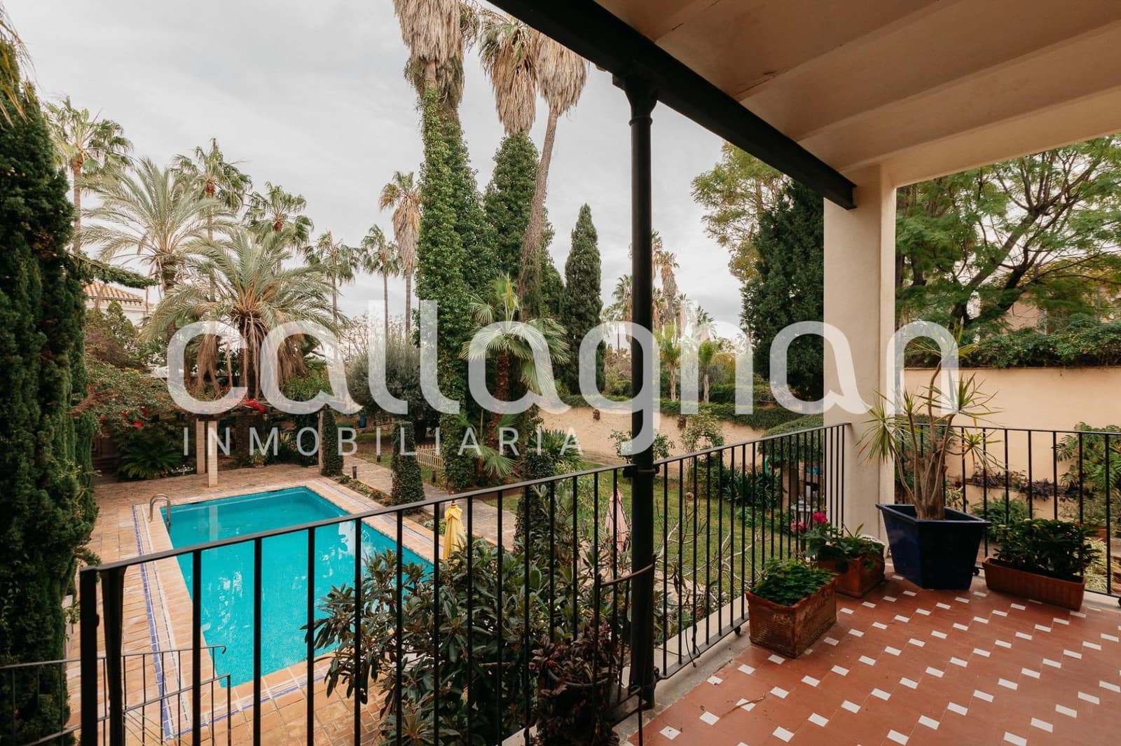 Chalet de 6 habitaciones en Rocafort en venta con piscina garaje - 3.400.000 € (Ref: 9134630)