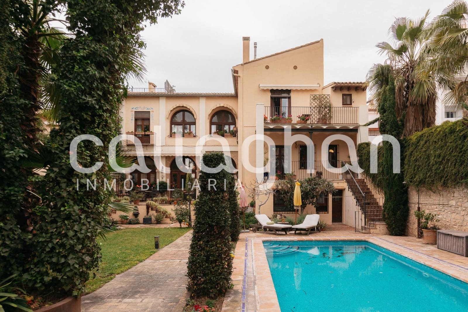 Chalet de 6 habitaciones en Rocafort en venta con piscina garaje - 3.400.000 € (Ref: 9134630)