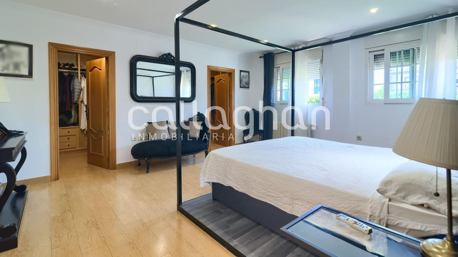 4 bedroom Villa for rent in Serra with pool garage - € 2,850 (Ref: 9137318)