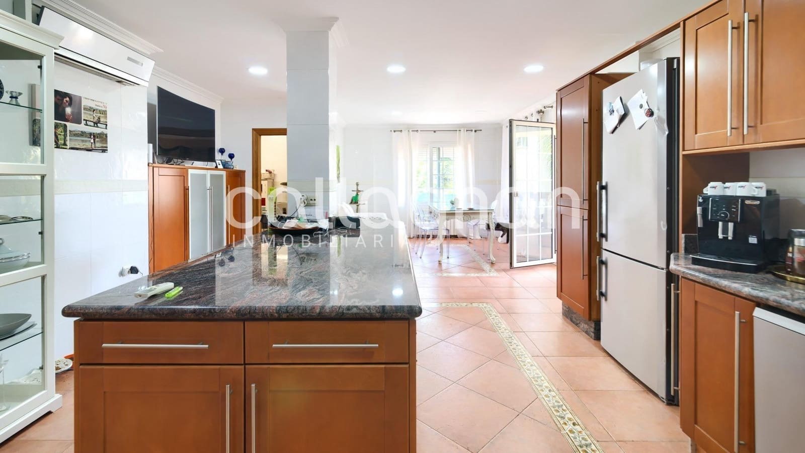 4 bedroom Villa for rent in Serra with pool garage - € 2,850 (Ref: 9137318)