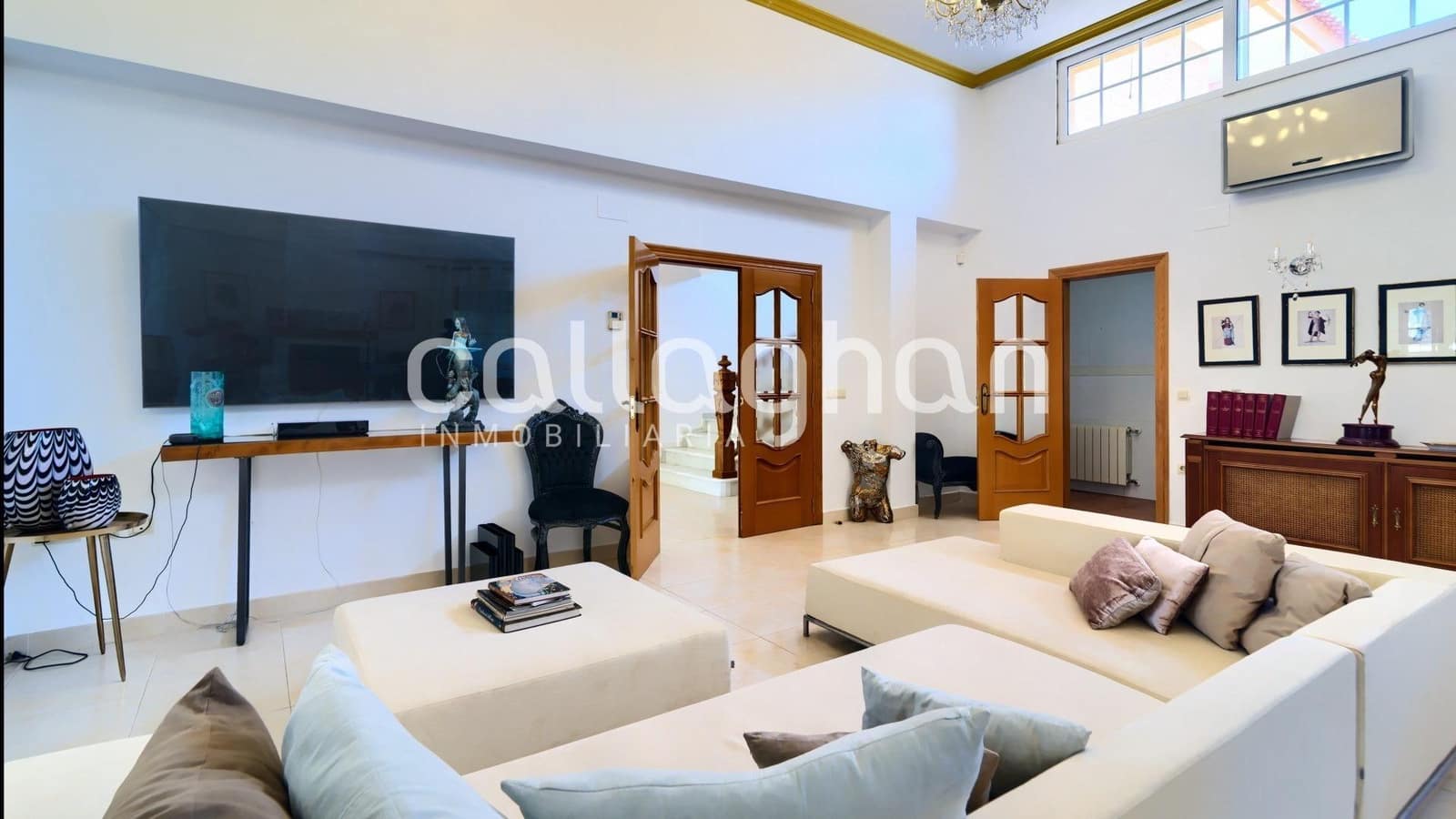 4 bedroom Villa for rent in Serra with pool garage - € 2,850 (Ref: 9137318)