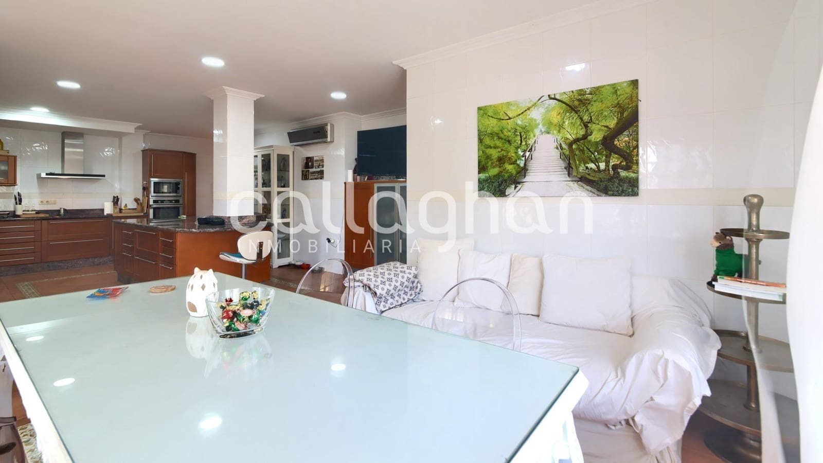 4 bedroom Villa for rent in Serra with pool garage - € 2,850 (Ref: 9137318)