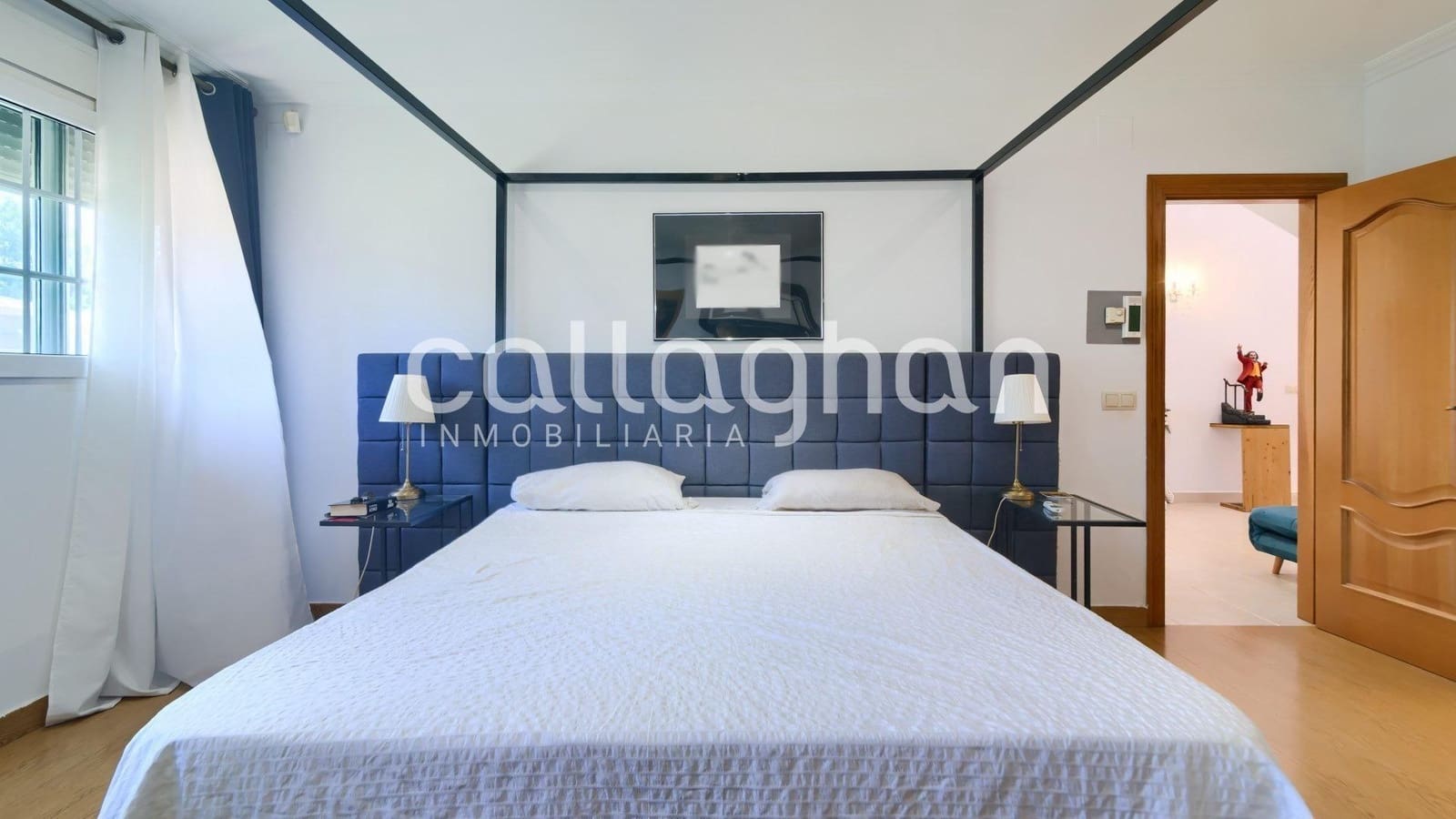 4 bedroom Villa for rent in Serra with pool garage - € 2,850 (Ref: 9137318)