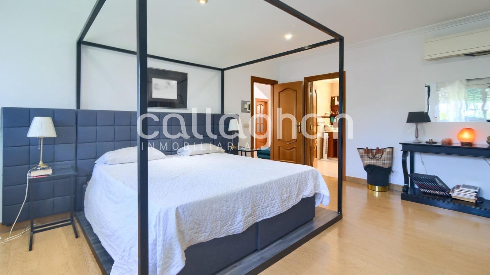 4 bedroom Villa for rent in Serra with pool garage - € 2,850 (Ref: 9137318)