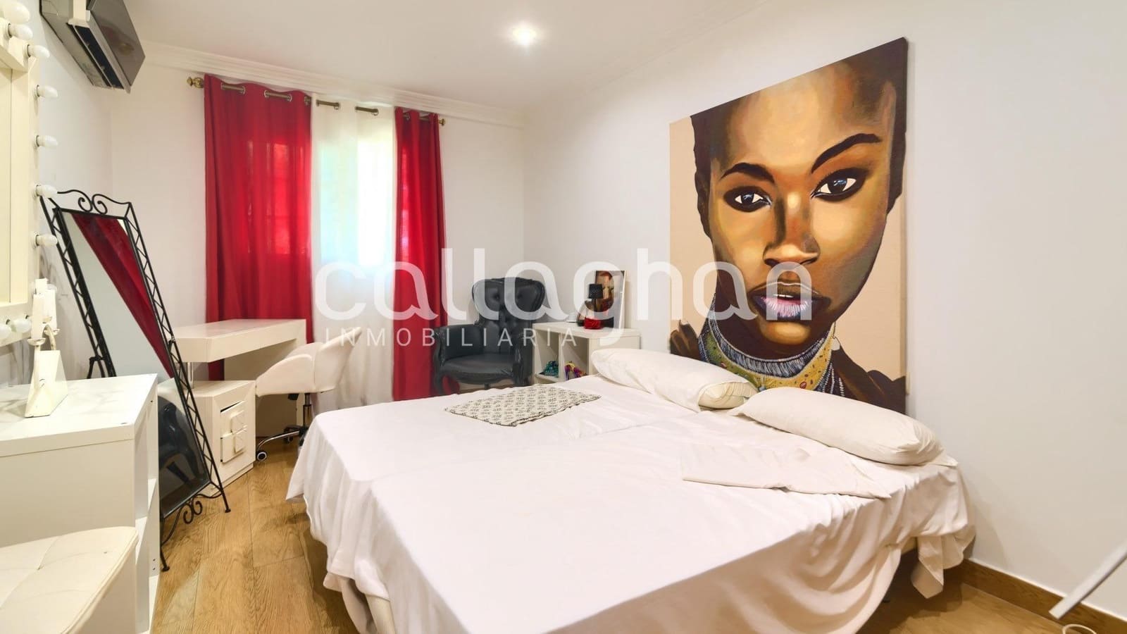 4 bedroom Villa for rent in Serra with pool garage - € 2,850 (Ref: 9137318)