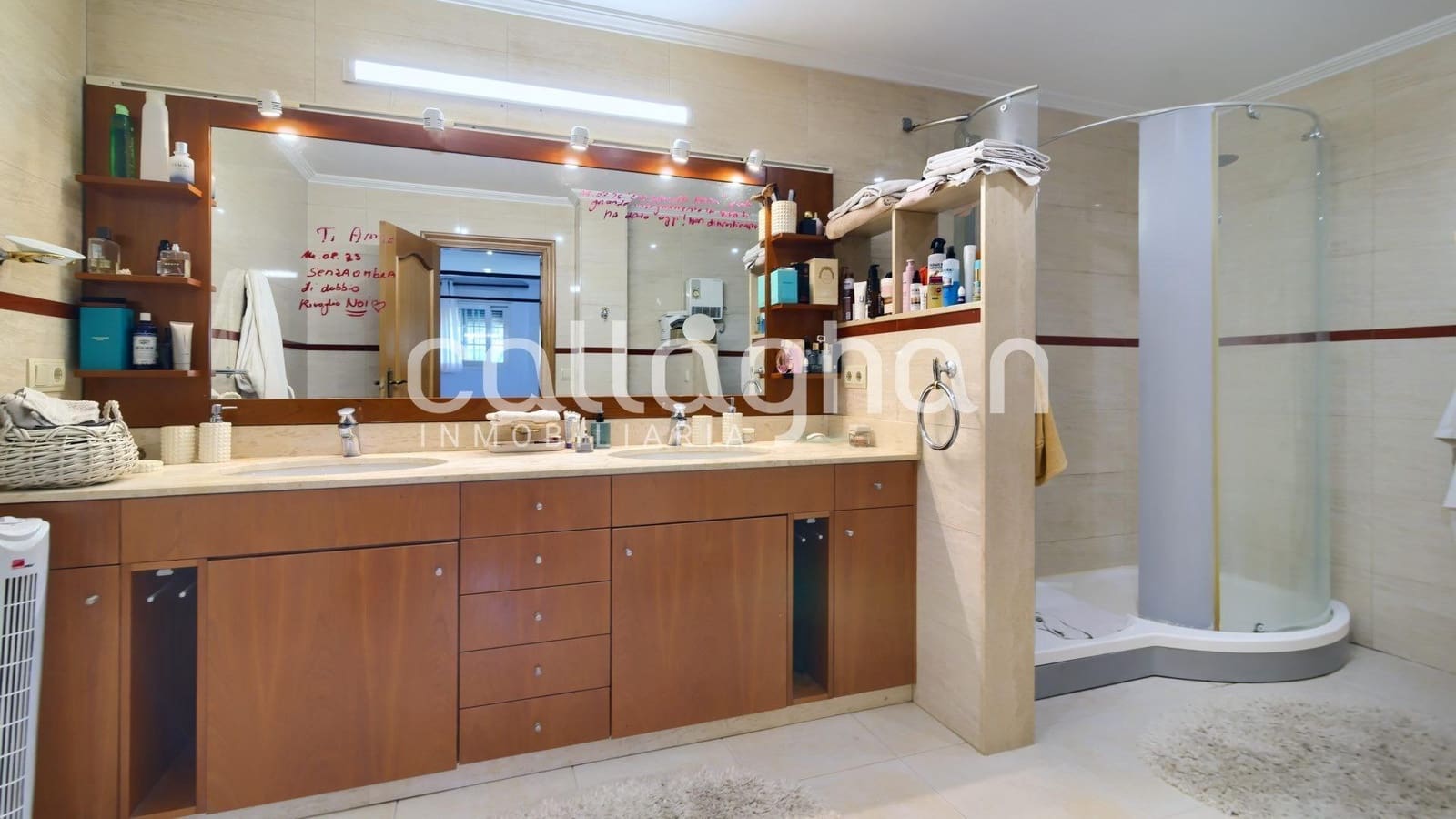 4 bedroom Villa for rent in Serra with pool garage - € 2,850 (Ref: 9137318)