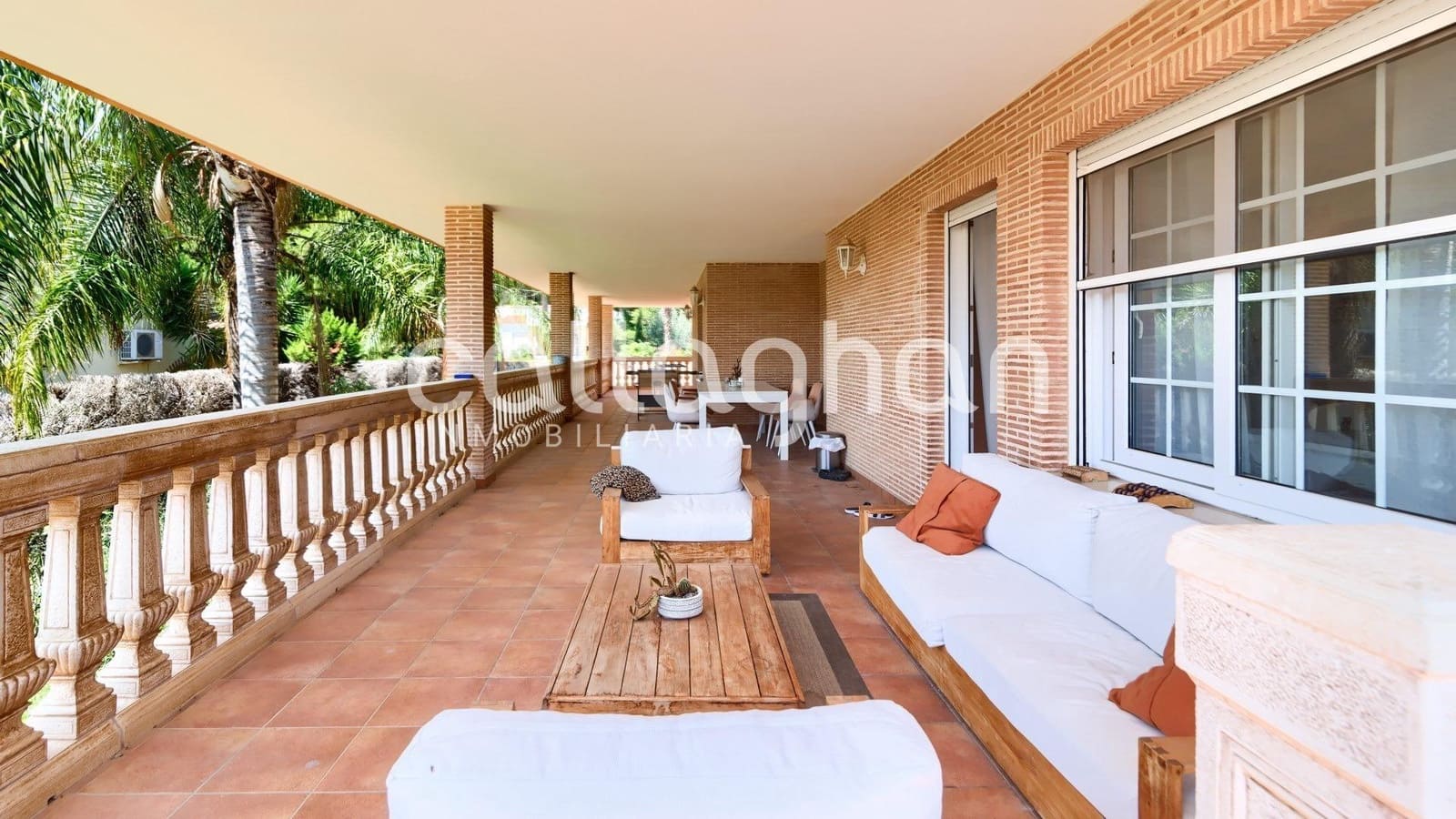 4 bedroom Villa for rent in Serra with pool garage - € 2,850 (Ref: 9137318)