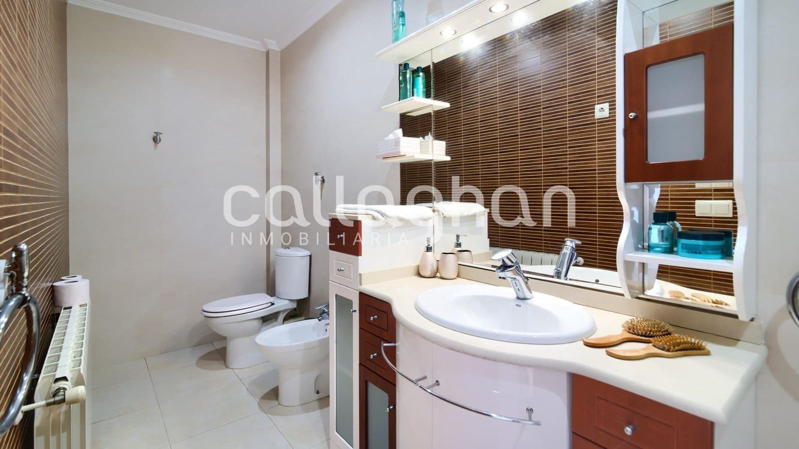 4 bedroom Villa for rent in Serra with pool garage - € 2,850 (Ref: 9137318)