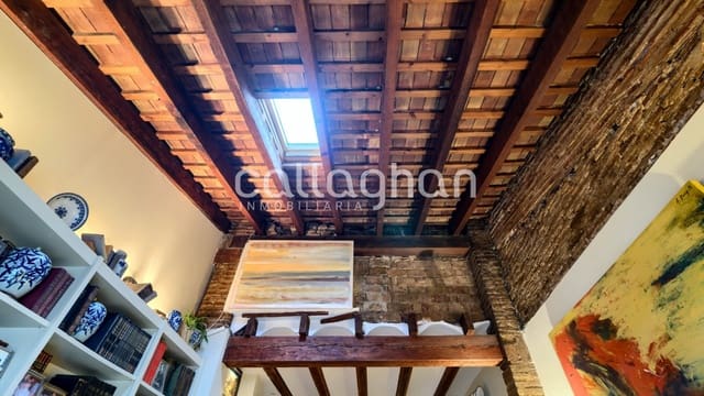 2 soveværelse Lejlighed til salg i La Gran Via, Valencia by - € 475.000 (Ref: 9145704)