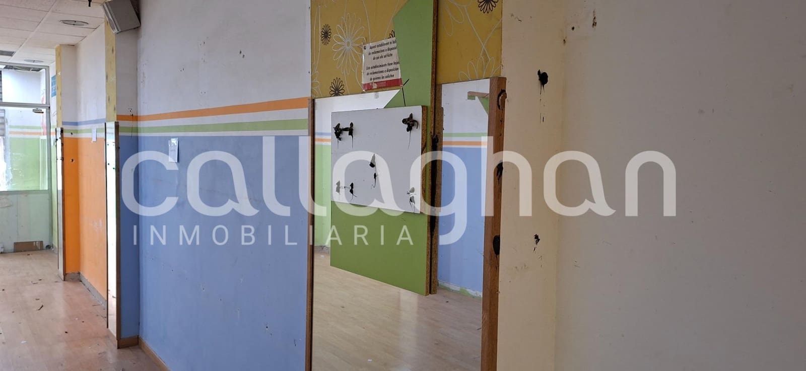 Erhverv til leje i Valencia by - € 1.200 (Ref: 9147359)