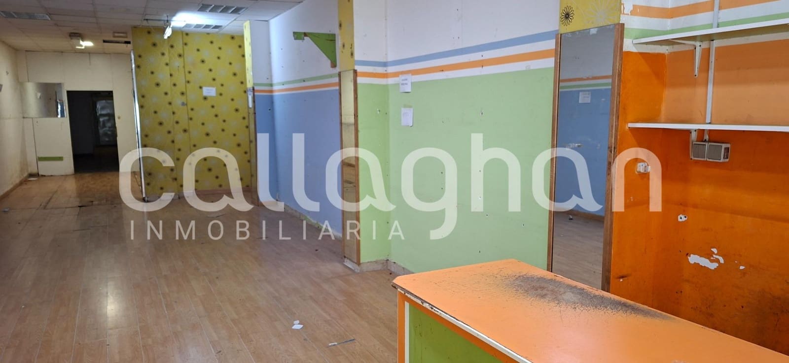 Erhverv til leje i Valencia by - € 1.200 (Ref: 9147359)