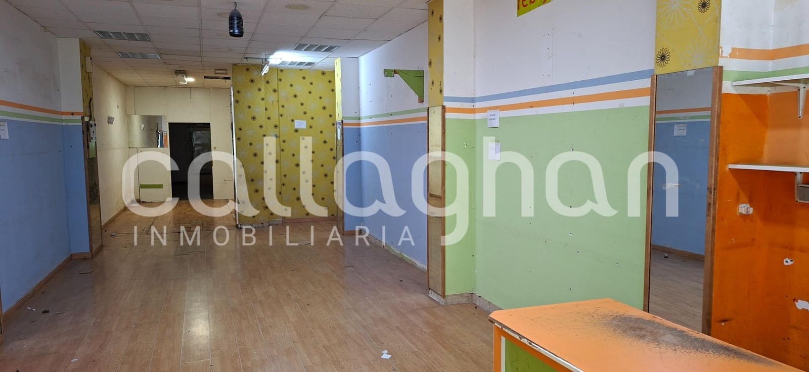 Erhverv til leje i Valencia by - € 1.200 (Ref: 9147359)