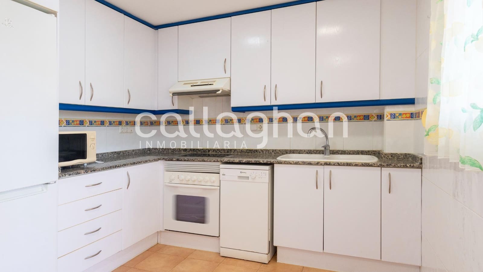 4 quarto Moradia em Banda para venda em Oliva Nova com piscina - 315 000 € (Ref: 9152379)