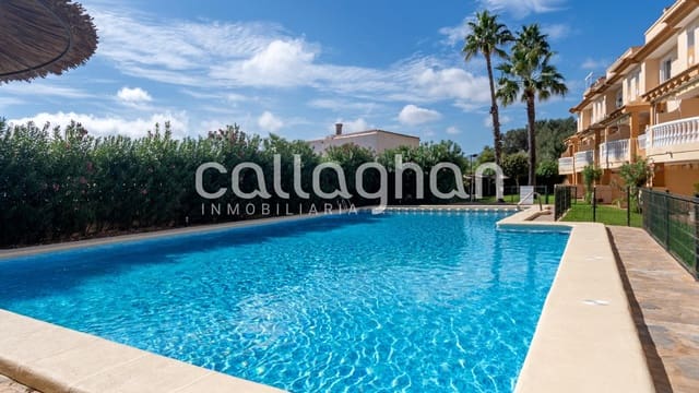 4 sypialnia Dom szeregowy na sprzedaż w Oliva Nova, Oliva z basenem - 315 000 € (Ref: 9152379)