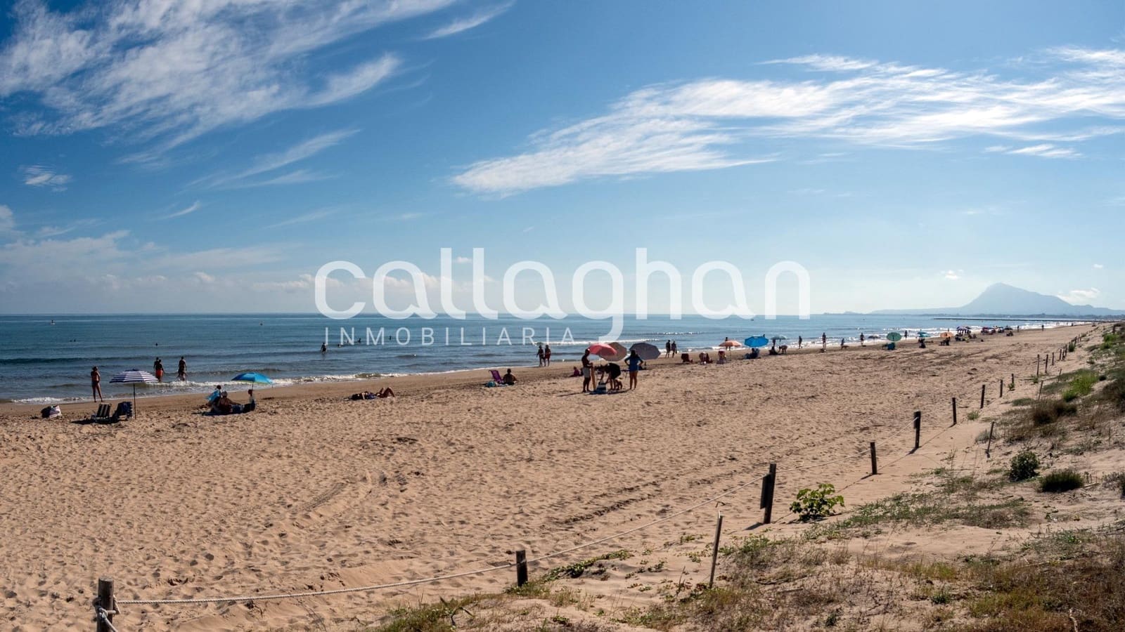 4 quarto Moradia em Banda para venda em Oliva Nova com piscina - 315 000 € (Ref: 9152379)