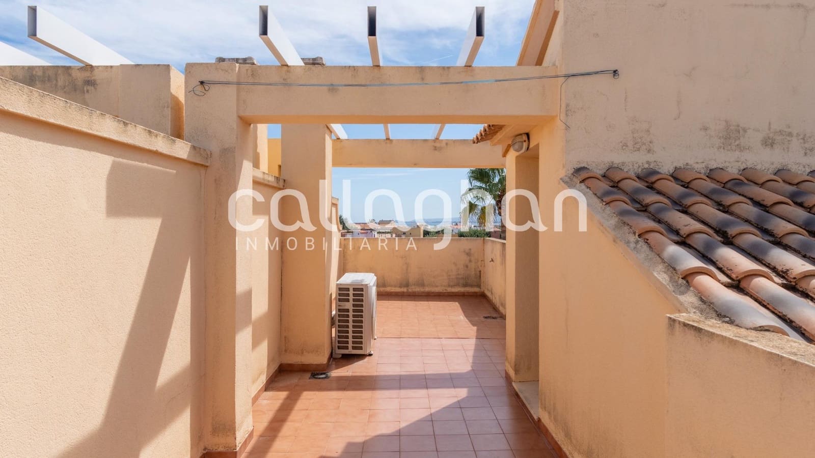 4 quarto Moradia em Banda para venda em Oliva Nova com piscina - 315 000 € (Ref: 9152379)