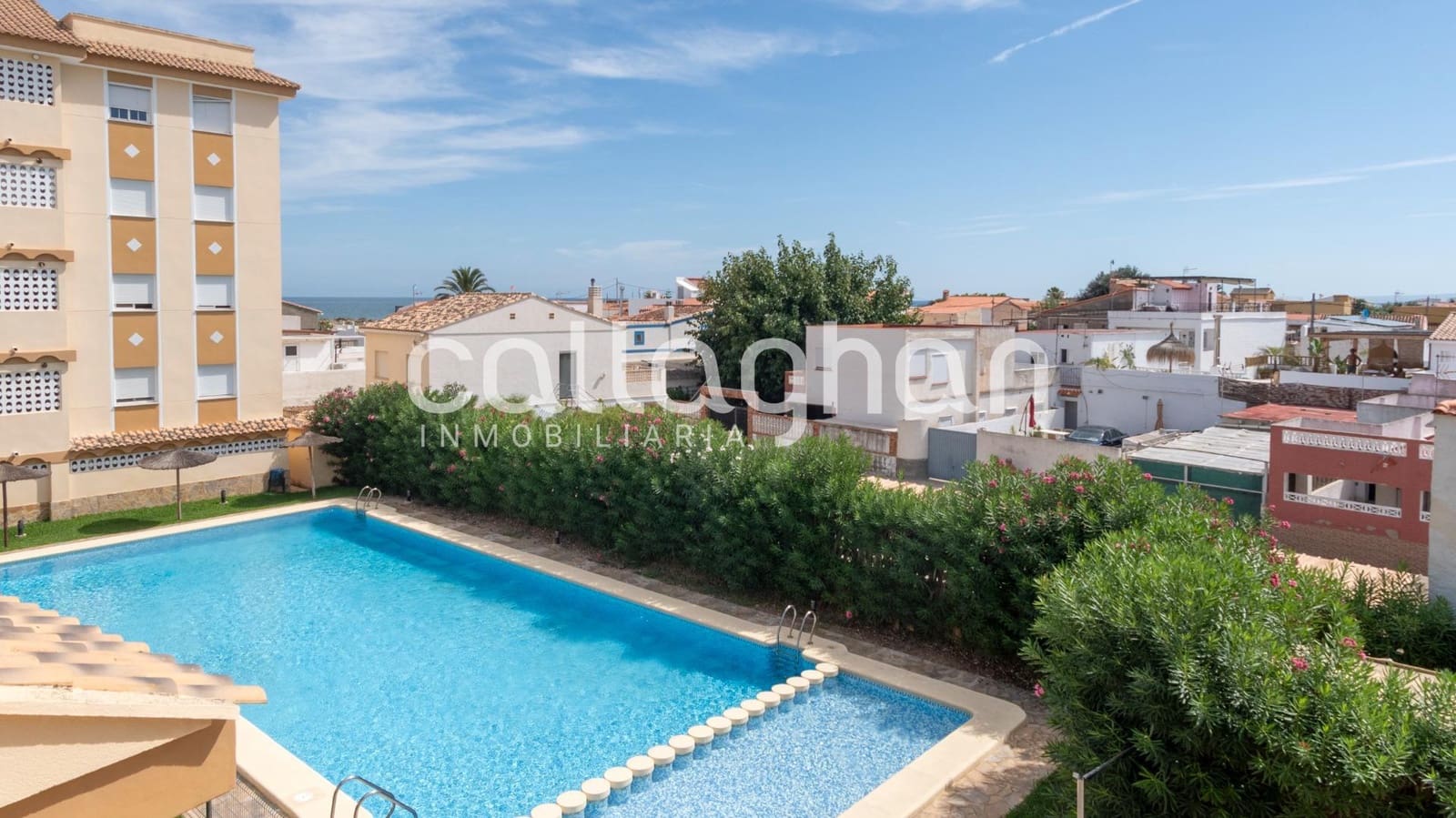 4 quarto Moradia em Banda para venda em Oliva Nova com piscina - 315 000 € (Ref: 9152379)