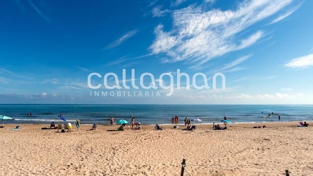 Adosado de 4 habitaciones en Oliva Nova, Oliva en venta con piscina - 315.000 € (Ref: 9152379)