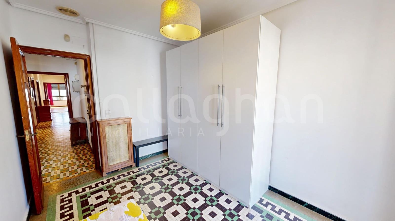 Appartement de 4 chambres à louer à Valence ville - 2 100 € (Ref: 9154283)