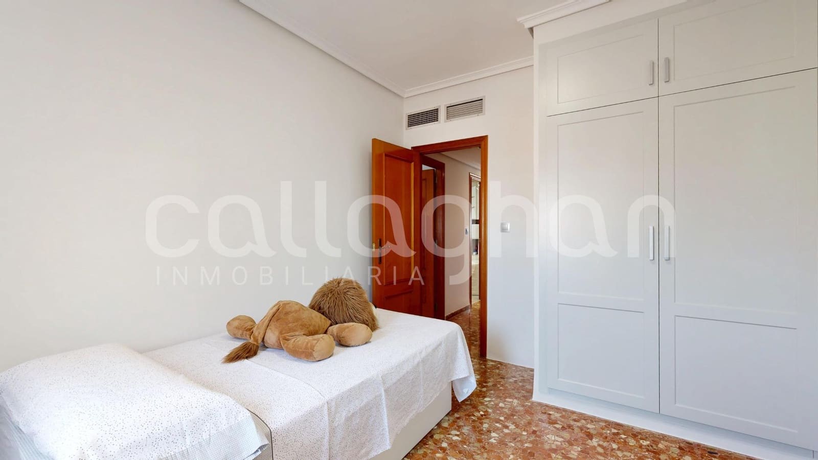 4 bedroom Terraced Villa for sale in Benetusser with garage - € 450,000 (Ref: 9159640)