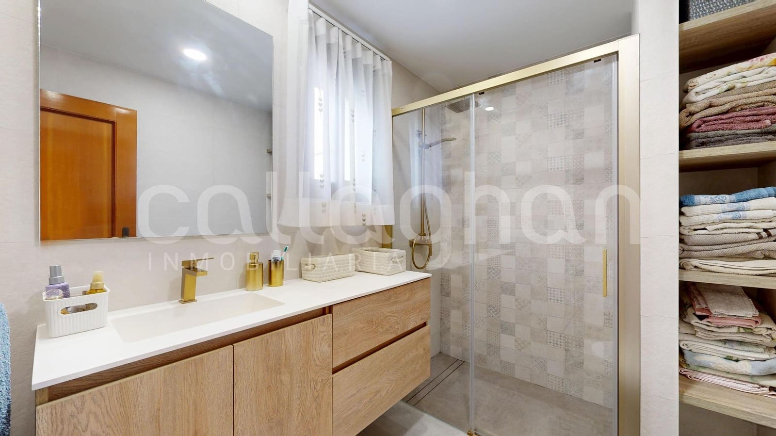 4 bedroom Terraced Villa for sale in Benetusser with garage - € 450,000 (Ref: 9159640)