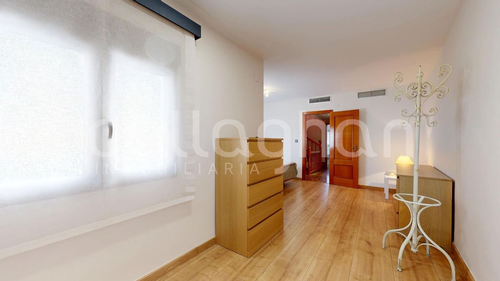 4 bedroom Terraced Villa for sale in Benetusser with garage - € 450,000 (Ref: 9159640)