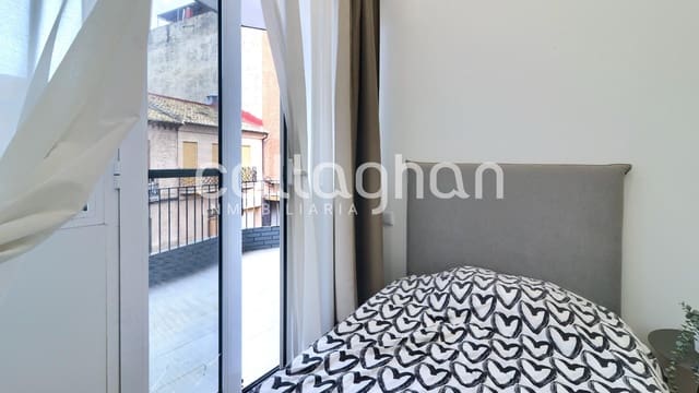 3 soverom Leilighet til salgs i Castellar-L'Oliveral, Valencia by med garasje - € 260 000 (Ref: 9165938)