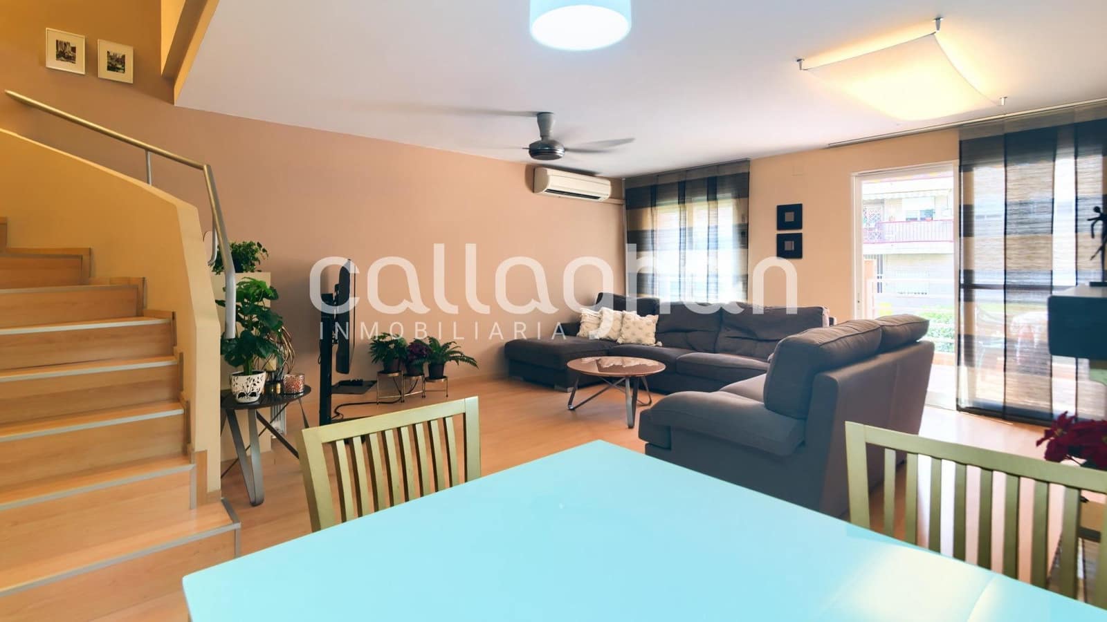 5 soveværelse Rækkehus til salg i Paterna med swimmingpool garage - € 400.000 (Ref: 9176571)