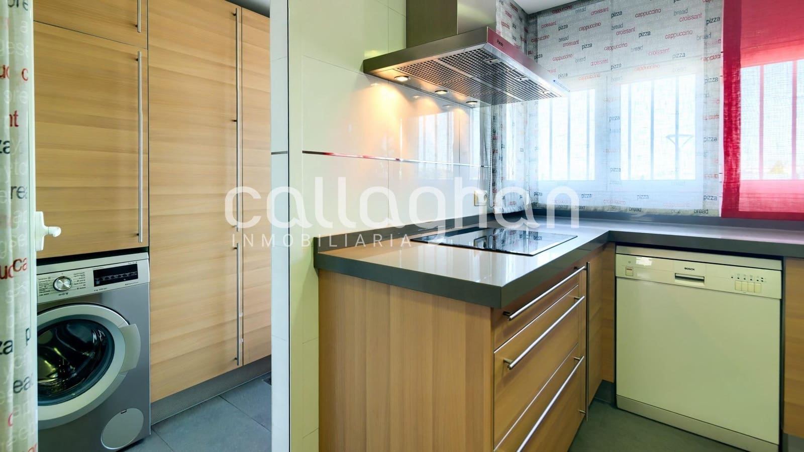 5 soveværelse Rækkehus til salg i Paterna med swimmingpool garage - € 400.000 (Ref: 9176571)