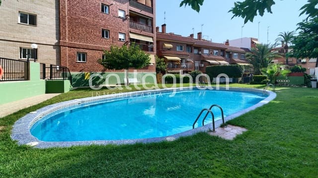 Adosado de 5 habitaciones en El Alborgí, Paterna en venta con piscina garaje - 400.000 € (Ref: 9176571)