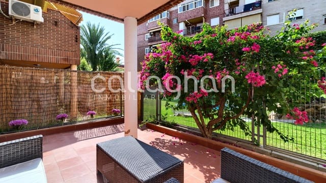 Adosado de 5 habitaciones en El Alborgí, Paterna en venta con piscina garaje - 400.000 € (Ref: 9176571)
