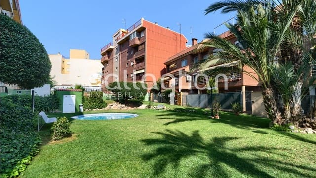 Adosado de 5 habitaciones en El Alborgí, Paterna en venta con piscina garaje - 400.000 € (Ref: 9176571)