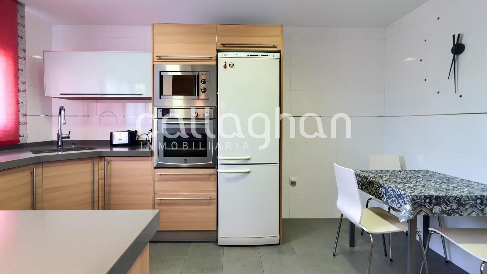 5 soveværelse Rækkehus til salg i Paterna med swimmingpool garage - € 400.000 (Ref: 9176571)