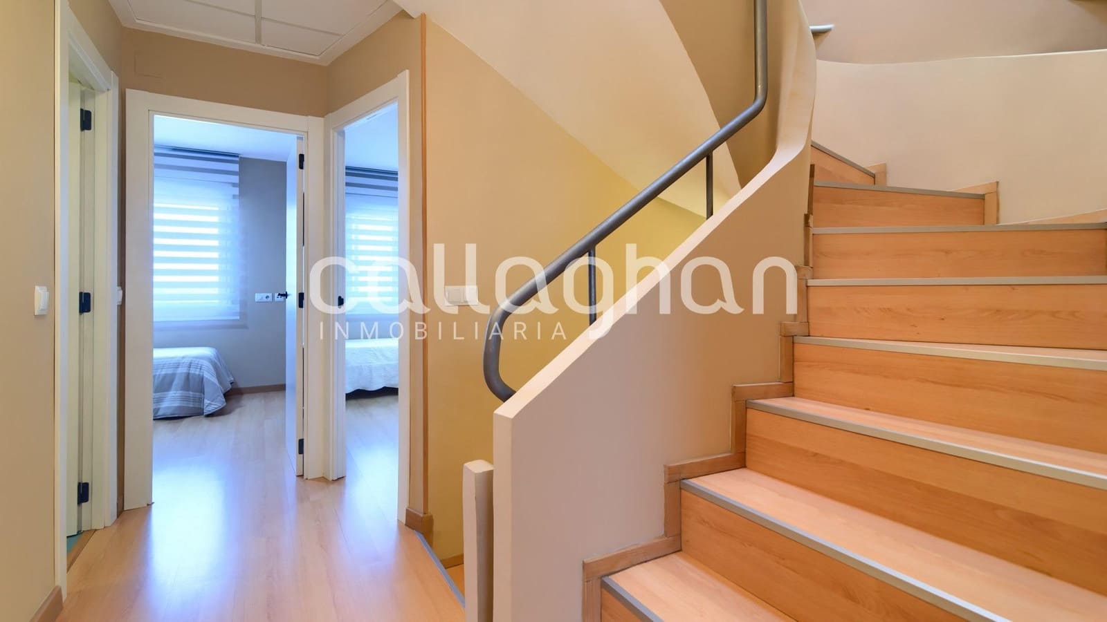 5 soveværelse Rækkehus til salg i Paterna med swimmingpool garage - € 400.000 (Ref: 9176571)