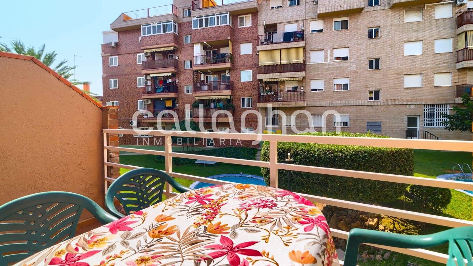 5 soveværelse Rækkehus til salg i Paterna med swimmingpool garage - € 400.000 (Ref: 9176571)