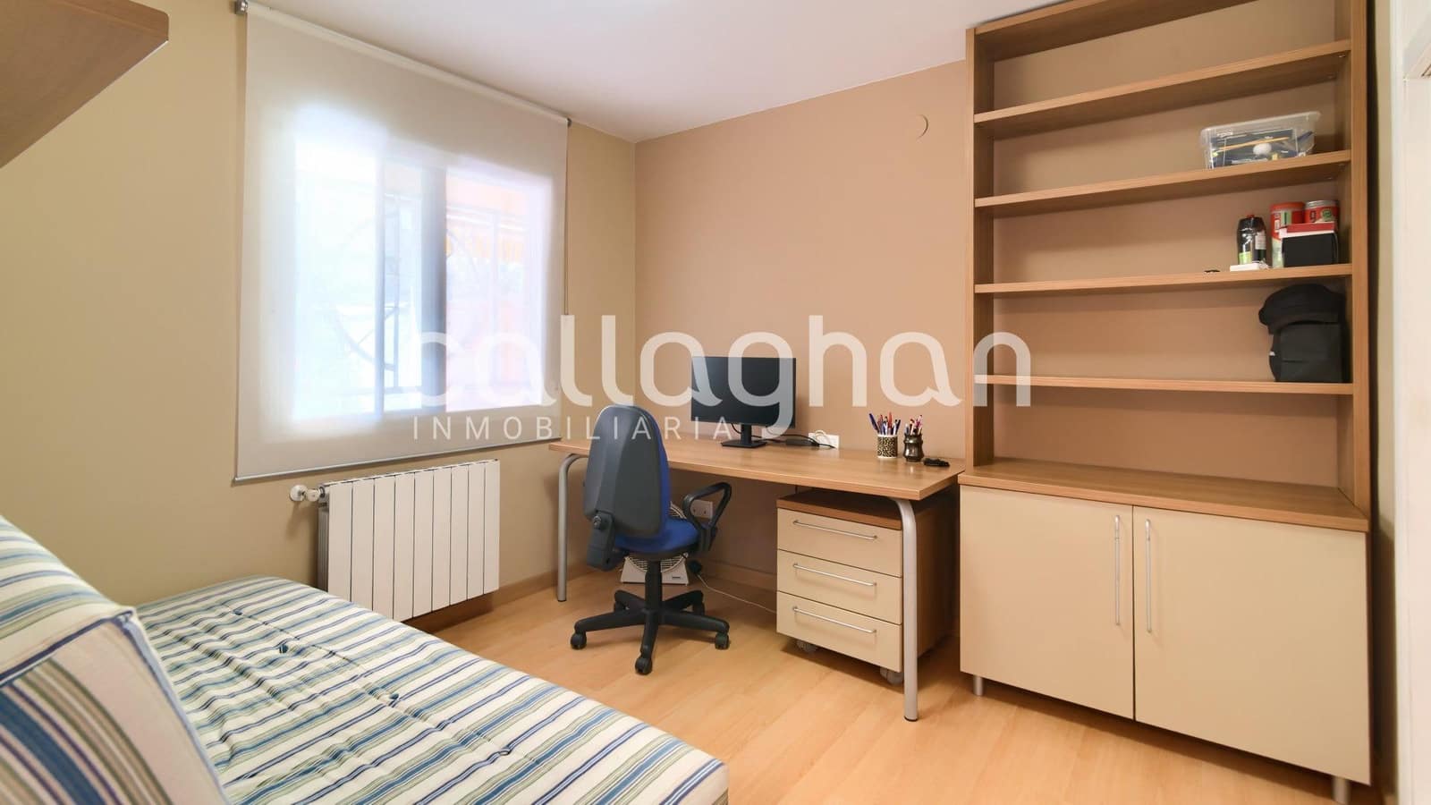 5 soveværelse Rækkehus til salg i Paterna med swimmingpool garage - € 400.000 (Ref: 9176571)