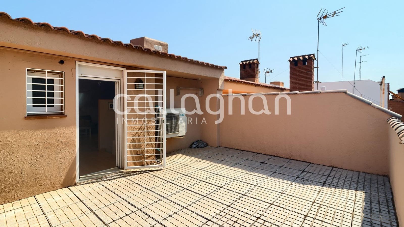 5 soveværelse Rækkehus til salg i Paterna med swimmingpool garage - € 400.000 (Ref: 9176571)