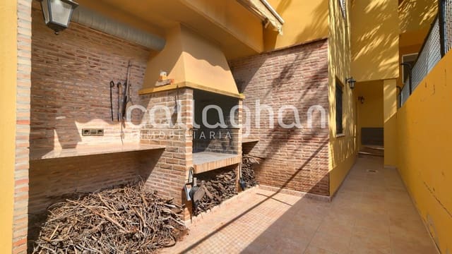 5 sypialnia Willa na sprzedaż w Bétera z basenem garażem - 639 000 € (Ref: 9176572)