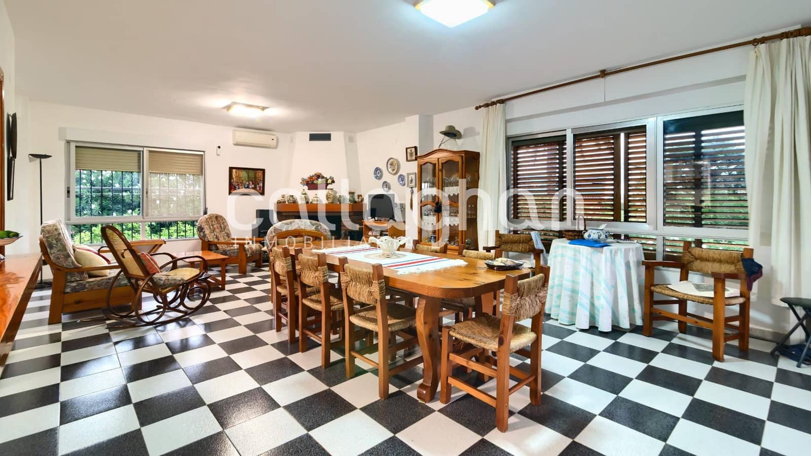 5 bedroom Villa for sale in Alzira with pool garage - € 349,000 (Ref: 9183815)