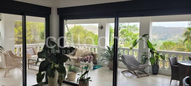 Chalet de 7 habitaciones en Gandia en venta con piscina garaje - 655.000 € (Ref: 9193953)