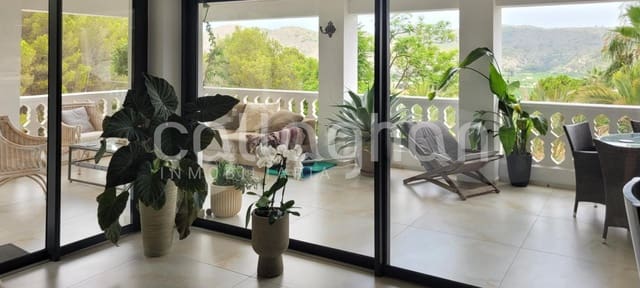 Chalet de 7 habitaciones en Gandia en venta con piscina garaje - 655.000 € (Ref: 9193953)