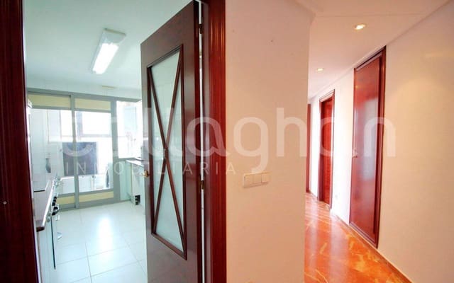 2 soverom Leilighet til salgs i Mont-Olivet, Valencia by med svømmebasseng - € 645 000 (Ref: 9200669)