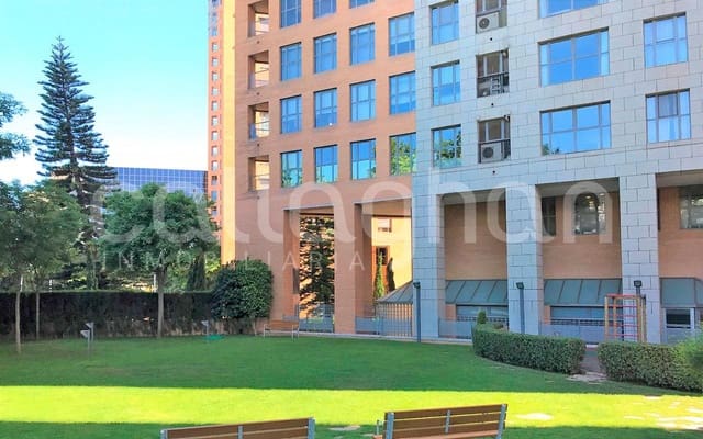 2 soverom Leilighet til salgs i Mont-Olivet, Valencia by med svømmebasseng - € 645 000 (Ref: 9200669)