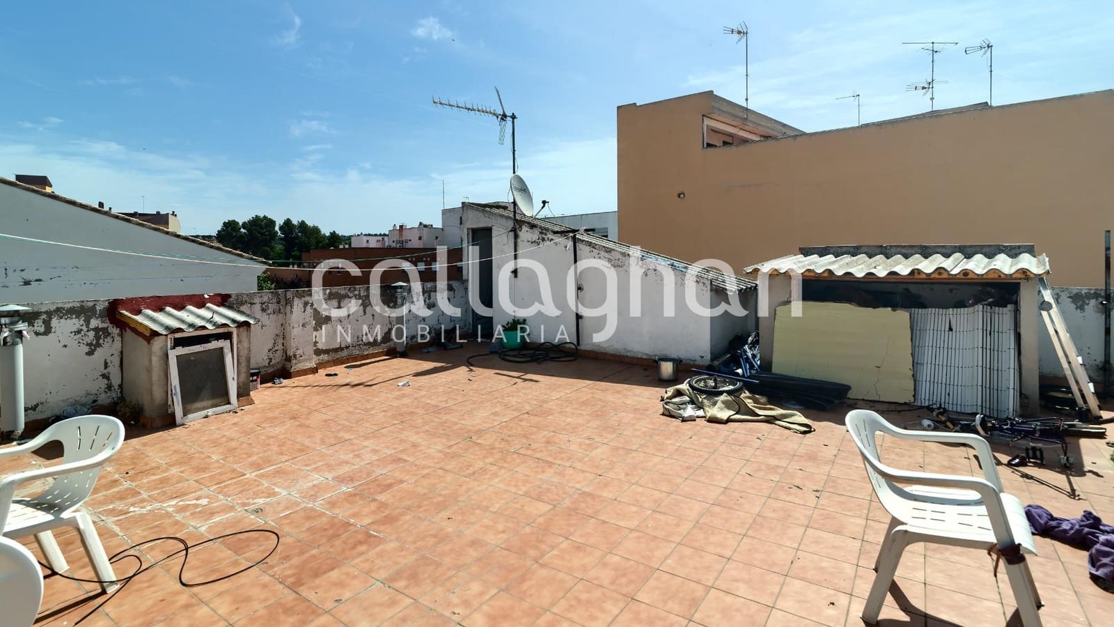 Erhverv til salg i Requena - € 130.000 (Ref: 9215253)