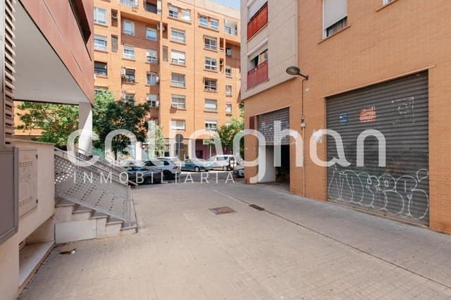 Commercial for sale in Patraix, Valencia city - € 140,000 (Ref: 9215254)