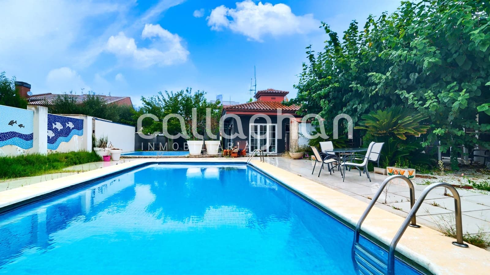 9 chambre Villa/Maison à vendre à Castello de la Plana avec piscine garage - 990 000 € (Ref: 9228743)