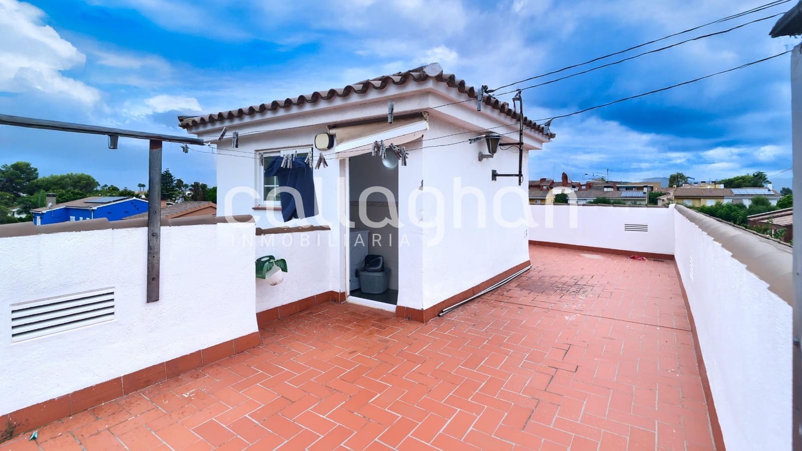 9 soverom Villa til salgs i Castello de la Plana med svømmebasseng garasje - € 990 000 (Ref: 9228743)