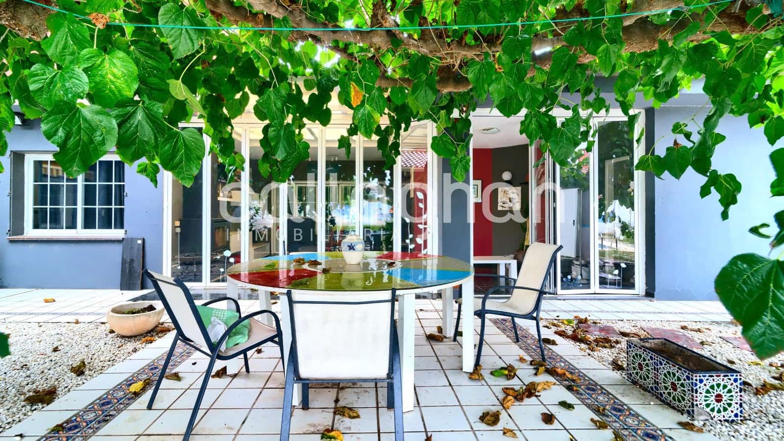 9 Zimmer Villa zu verkaufen in Castello de la Plana mit Pool Garage - 920.000 € (Ref: 9228743)