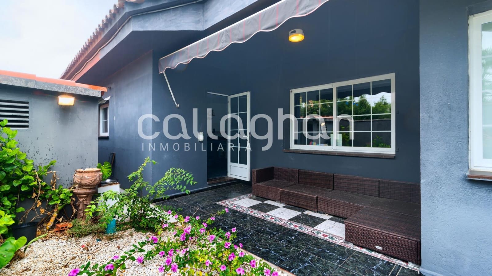 9 Zimmer Villa zu verkaufen in Castello de la Plana mit Pool Garage - 920.000 € (Ref: 9228743)